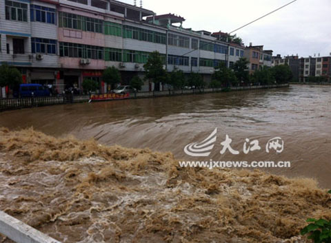 暴雨致贛北20萬人受災(zāi) 經(jīng)濟損失逾億元
