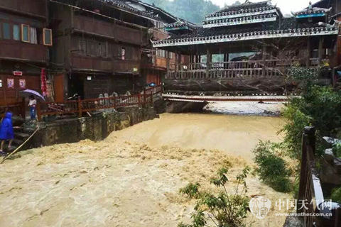 6省區(qū)持續(xù)強降雨 云南迎雨緩旱情