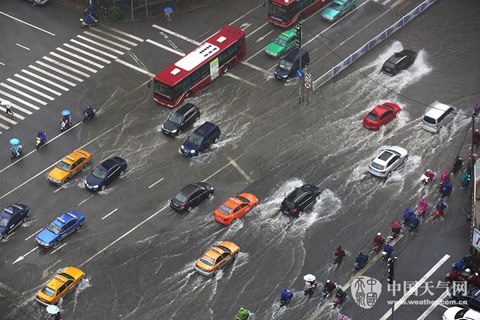 今起南方雨勢(shì)逐漸減弱 東北華北仍多雷雨